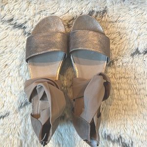 NEW Eileen Fisher bronze/brown metallic sandals - Sz 10